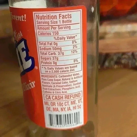 Vintage moxie bottle. - Picture 4 of 6